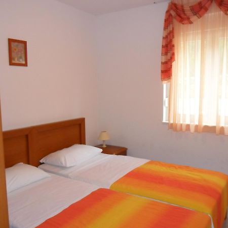 Apartments Villa Bayview โตรกีร์ ภายนอก รูปภาพ