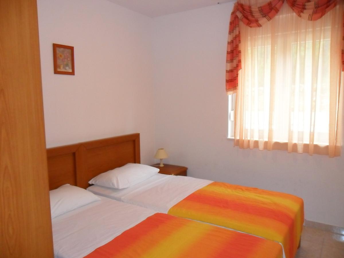 Apartments Villa Bayview โตรกีร์ ภายนอก รูปภาพ