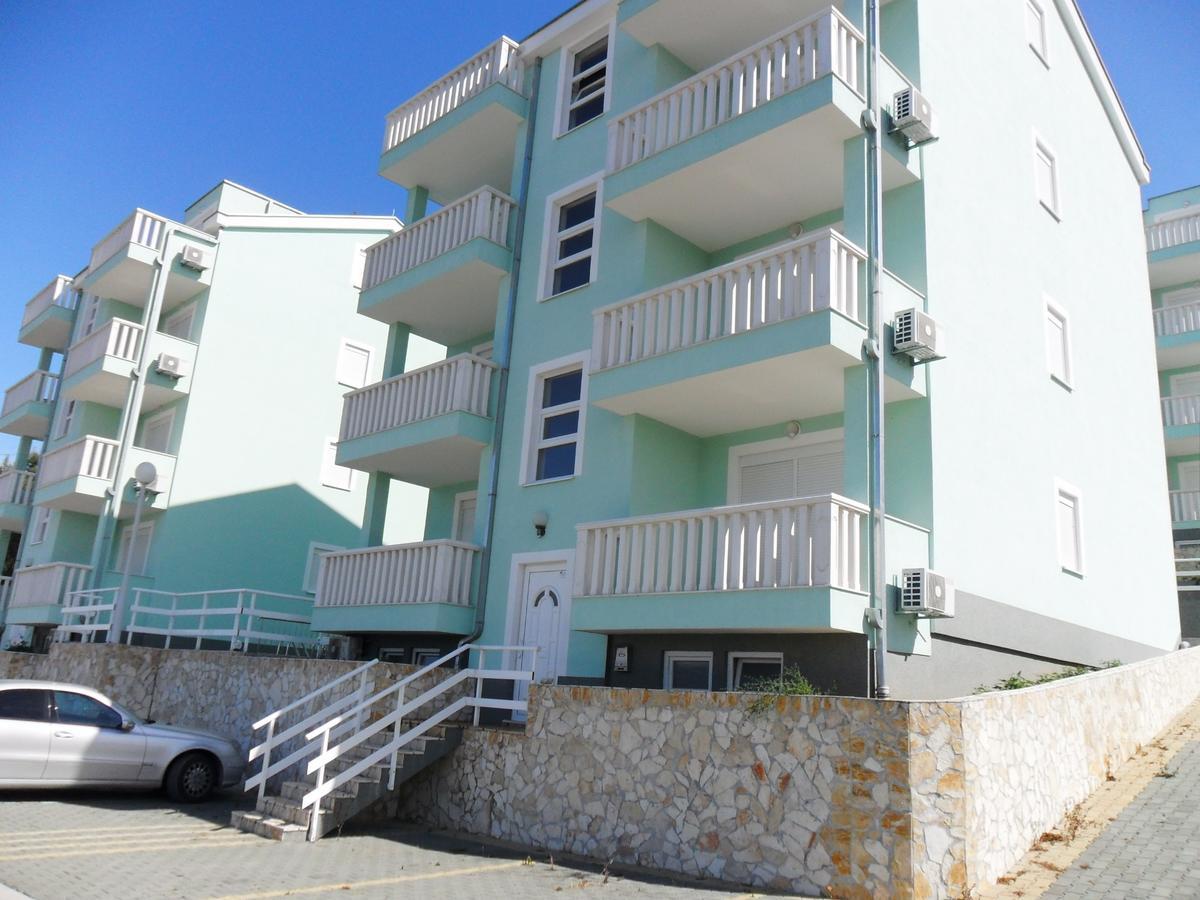 Apartments Villa Bayview โตรกีร์ ภายนอก รูปภาพ