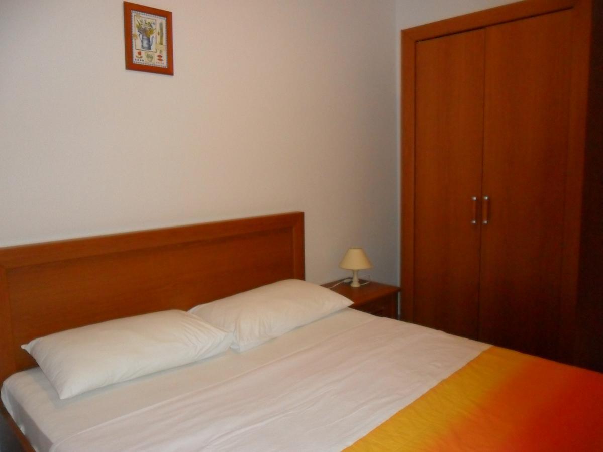 Apartments Villa Bayview โตรกีร์ ภายนอก รูปภาพ